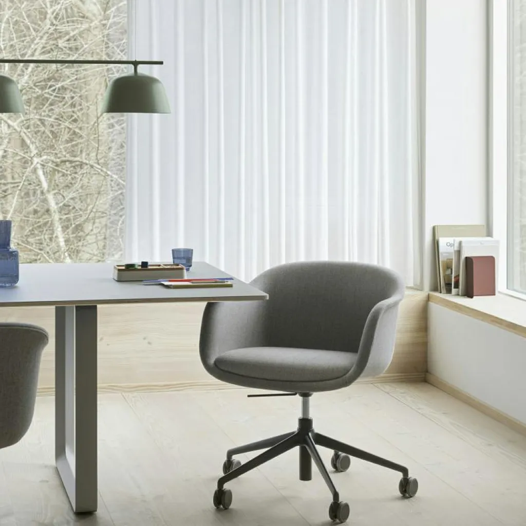 Muuto Matbord Och Barbord-70/70 Bord 108x295 cm, Massiv Rökt Ek / Vit