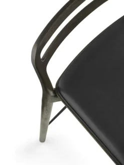 Vipp Barstolar & Barpallar-484 Cabin Counter Stol, Mörk Ek / Svart Läder