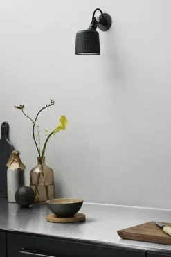 524 Väggspot, Varmgrå