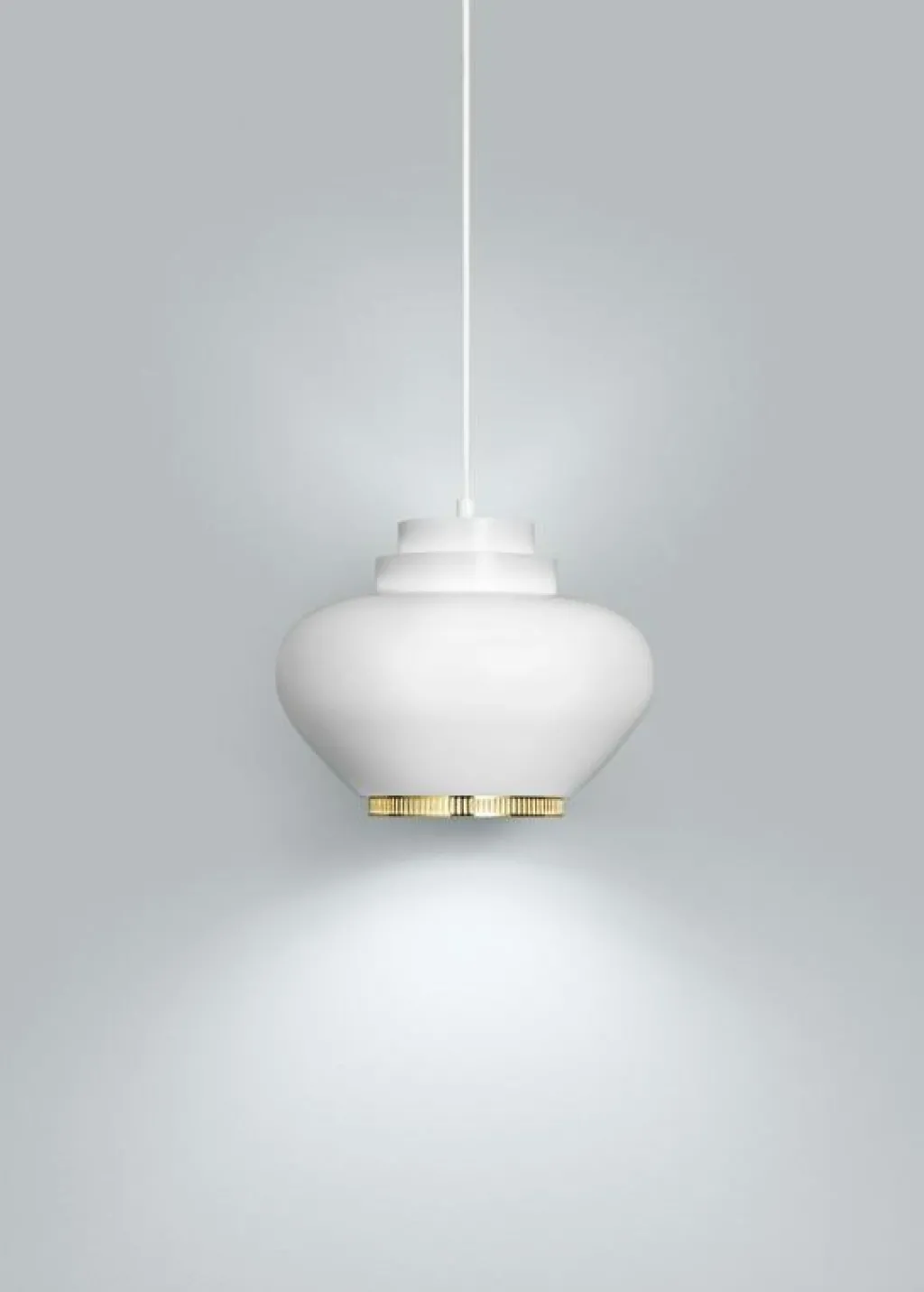 Artek Pendellampor-A333 Turnip Pendel Gjord av mässing, Gjord av stål, Vit / Mässing