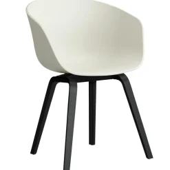 HAY Stolar-AAC 22 2.0 Karmstol, Svartlackad Ek / Svart