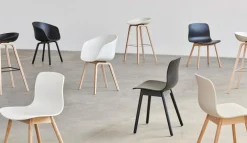 AAS 32 2.0 Barstol 75 cm, Lackad Ek / Svart