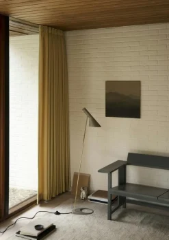 AJ Golvlampa, Svart / Mässing