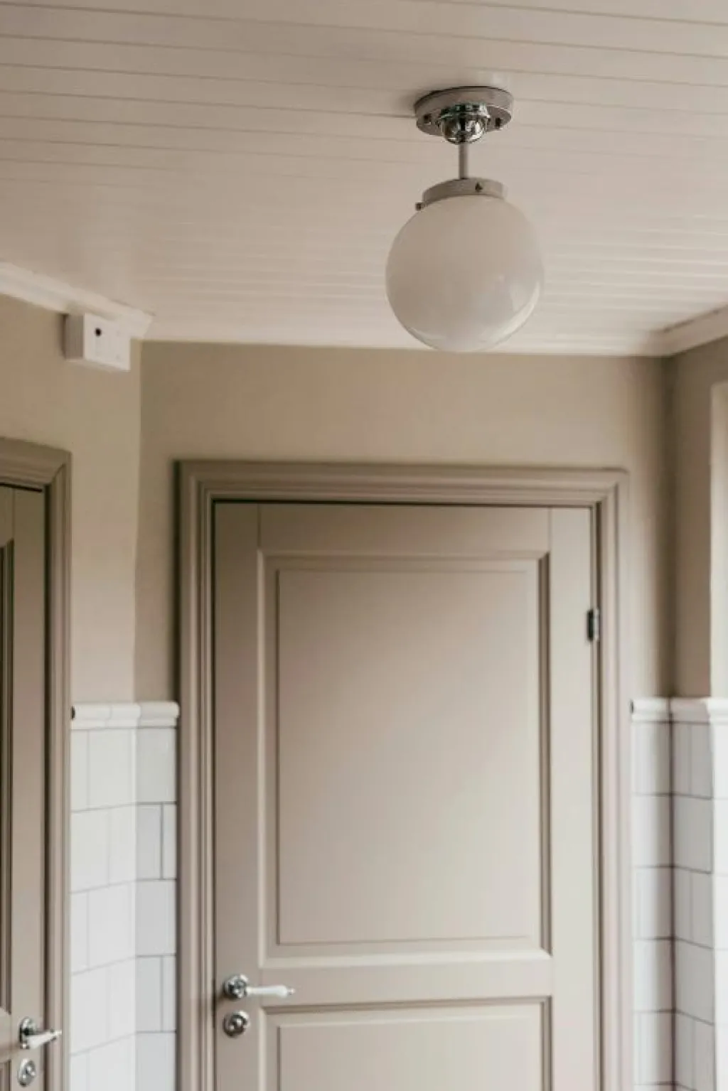 Globen Lighting Badrumsbelysning|Plafonder-Alley Taklampa, Antik Mässing / Vit