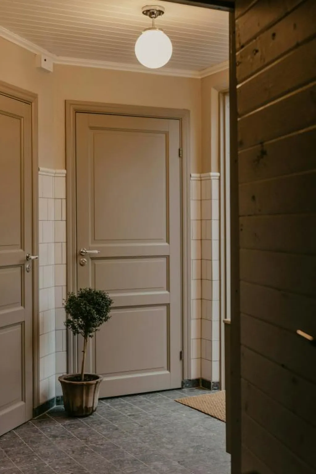 Globen Lighting Badrumsbelysning|Plafonder-Alley Taklampa, Antik Mässing / Vit