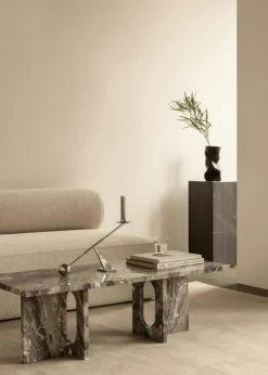 Androgyne Soffbord, Kunis Breccia