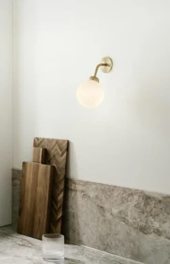 Apiales Vägglampa Integrerad, Satin Black / Opal