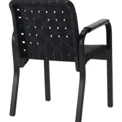 Armchair 45 Karmstol Svartlackerad yta, Klädsel i linne, Svartlackad Björk / Quiltat Läder Svart