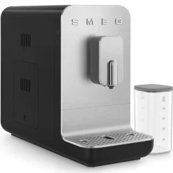 Smeg Espressomaskiner & Tillbehör-Automatisk Kaffemaskin Med Mjölksystem, Svart