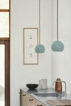 Ball Pendel 18 cm, Glossy Mint