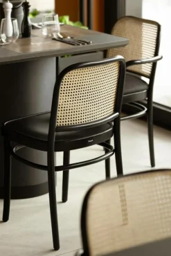 Paged Stolar-Benko Stol Rotting, Natur