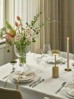 Blossi Mini Bordslampa Portabel, Svart / Opal