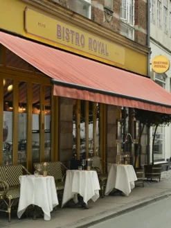 Blossi Mini Bordslampa Portabel, Svart / Opal