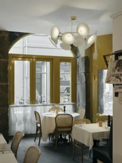 Blossi Mini Bordslampa Portabel, Svart / Opal