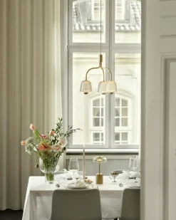 Blossi Mini Bordslampa Portabel, Svart / Opal