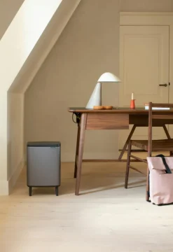 Bo Papperskorg Med Ben 12 L, Mattsvart