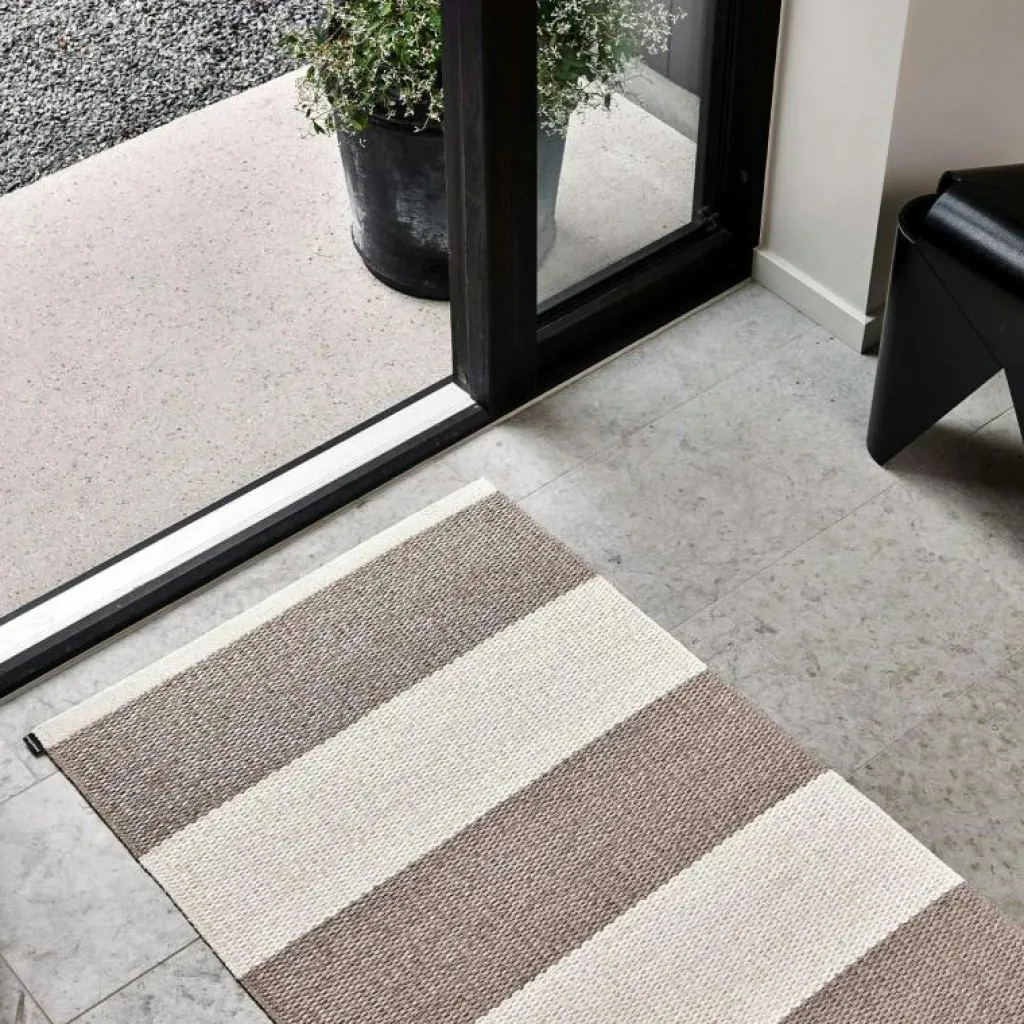 Pappelina Utomhusmattor & Balkongmattor|Plastmattor-Bob Matta 70x300 cm, Brick/Vanilla