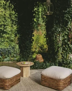 GUBI Fotpallar|Sittsäckar & Sittpuffar-Bohemian 72 Ottoman, Dedar Lupo Bouclé 007