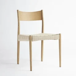 Bond Stol, Svartbetsad Bok