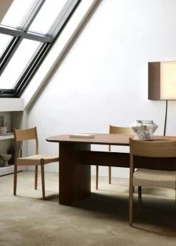 Bond Stol, Svartbetsad Bok