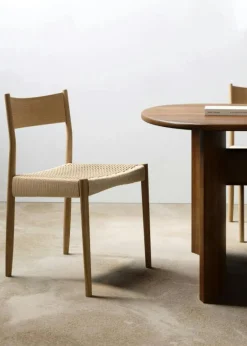 Bond Stol, Svartbetsad Bok