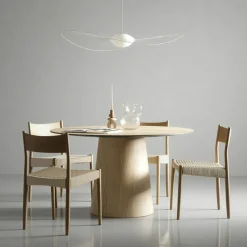 Bond Stol, Svartbetsad Bok