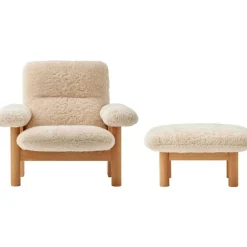 Audo Copenhagen Fotpallar|Fåtöljer-Brasilia Fåtölj Med Ottoman Naturlig Ek, Sheepskin Nature