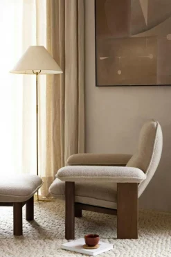 Brasilia Fåtölj, Mörkbetsad Ek / Fårskinn Root