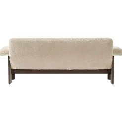 Audo Copenhagen 2-Sitssoffor-Brasilia 2-Sitssoffa, Mörkbetsad Ek / Sheepskin Nature