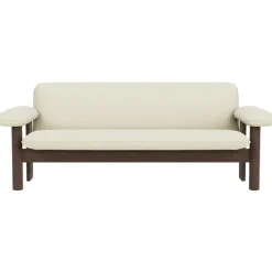 Audo Copenhagen 2-Sitssoffor-Brasilia 2-Sitssoffa, Mörkbetsad Ek / Sheepskin Nature