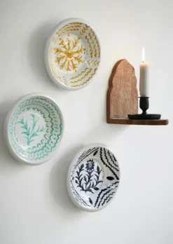 Madam Stoltz Dekorativa Accessoarer-Bricka Terrakotta 20 cm, Vit / Grön