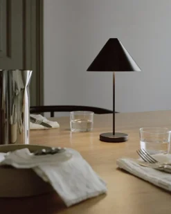 Brolly Bordslampa Portabel, Steel Black