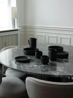 Louise Roe Vattenkaraffer & Vattenkannor-Ceramic Pisu Kanna 75 cl, Ink Black