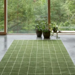 Chhatwal & Jonsson Ullmattor|Tuftade Mattor-Chakra Rug, Off White Matta 180x270 cm, Cactus Green