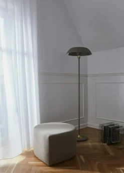 Curva Tidningsställ, Silver