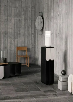 Kristina Dam Studio Piedestaler-Curved Piedestal, Svart