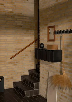 Kristina Dam Studio Vägghyllor-Curved Vägghylla, Svart