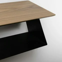 Edgy Wood Hylla, Svart / Valnöt