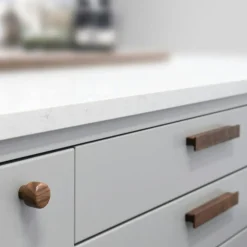 Esther Knopp 28 mm, Polerad Mässing