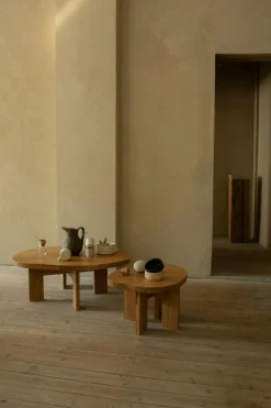 Farmhouse Pond Sidobord, Ek