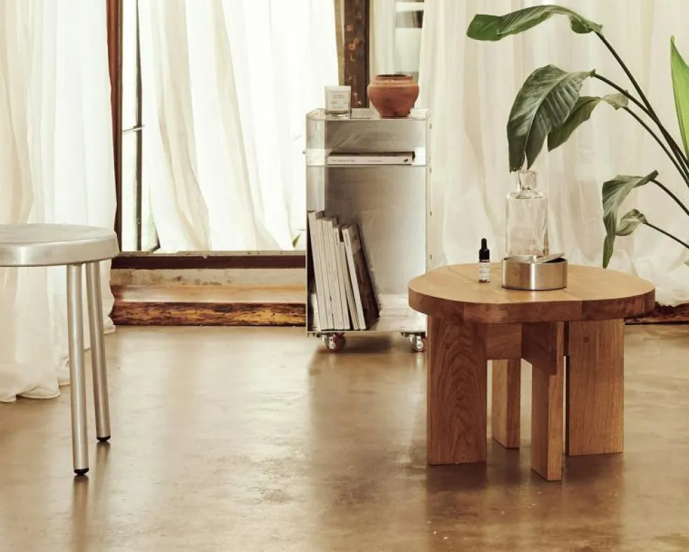 Farmhouse Pond Sidobord, Ek