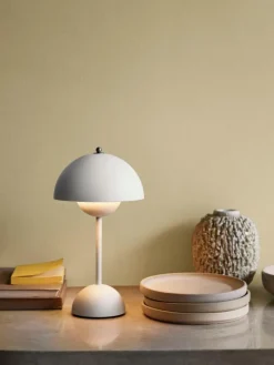 &Tradition Portabla Lampor|Portabla Lampor-Flowerpot VP9 Bordslampa Portabel, Matt Light Grey