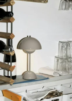 &Tradition Portabla Lampor|Portabla Lampor-Flowerpot VP9 Bordslampa Portabel, Matt Light Grey