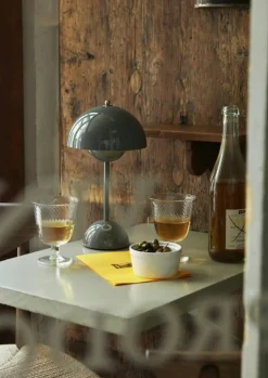 &Tradition Portabla Lampor|Portabla Lampor-Flowerpot VP9 Bordslampa Portabel, Matt Light Grey