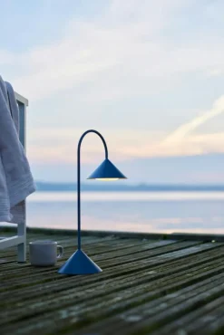 Frandsen Portabla Lampor|Portabla Lampor-Grasp Bordslampa Portabel 47 cm, Matt Beetroot