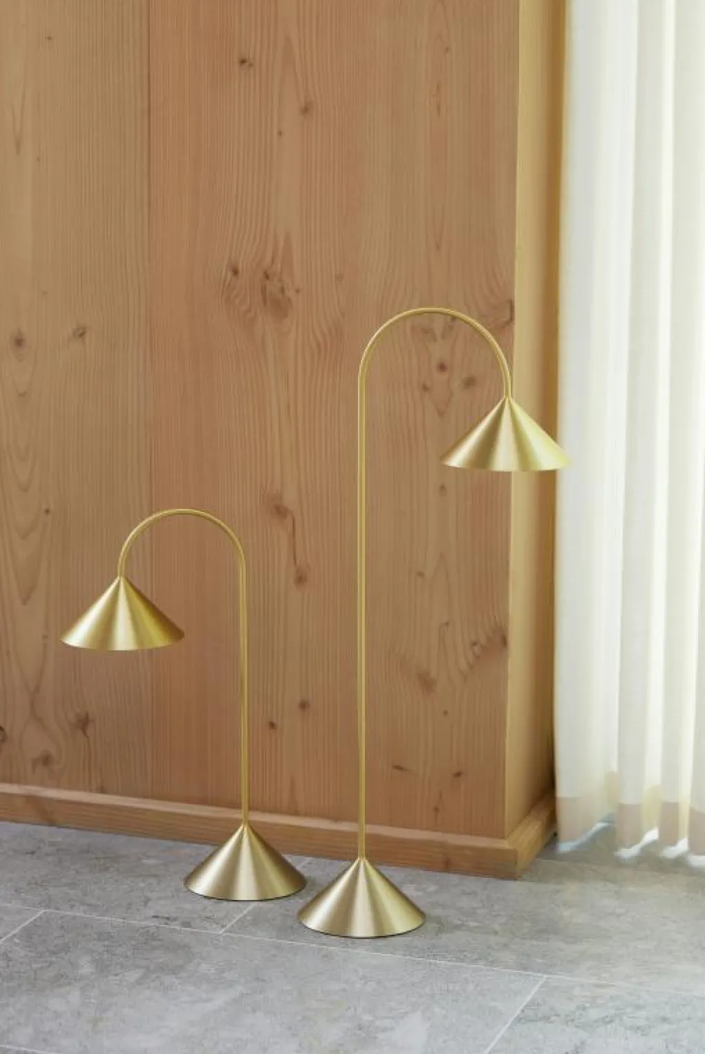 Frandsen Portabla Lampor|Portabla Lampor-Grasp Bordslampa Portabel 47 cm, Matt Beetroot