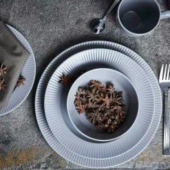 Groovy Djup Tallrik 23 cm, Grå