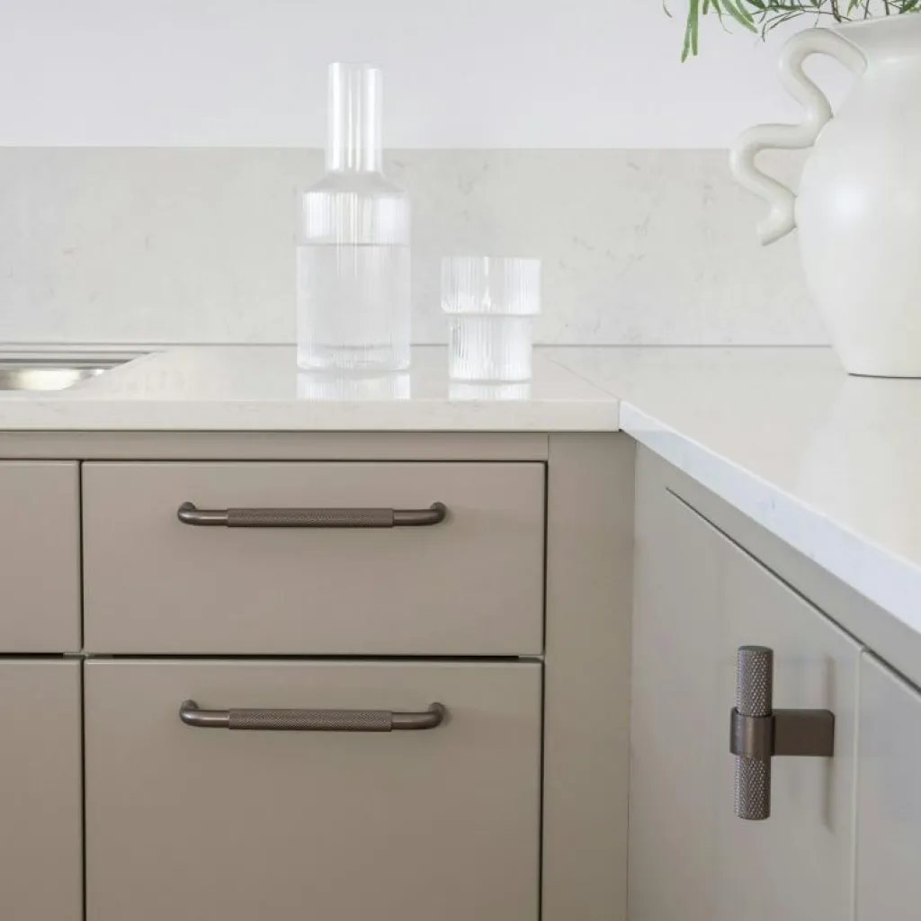 Beslag Design Knoppar & Dörrhandtag-Helix Handtag 128, Rostfritt Stål