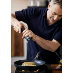 Kitchenware by Tareq Taylor Kryddkvarnar-Himalaya Salt- Och Pepparset 16,5 cm, Svart