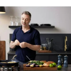 Kitchenware by Tareq Taylor Kryddkvarnar-Himalaya Salt- Och Pepparset 16,5 cm, Svart